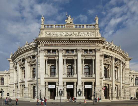 Burgtheater © Thomas Ledl | Wiki Commons