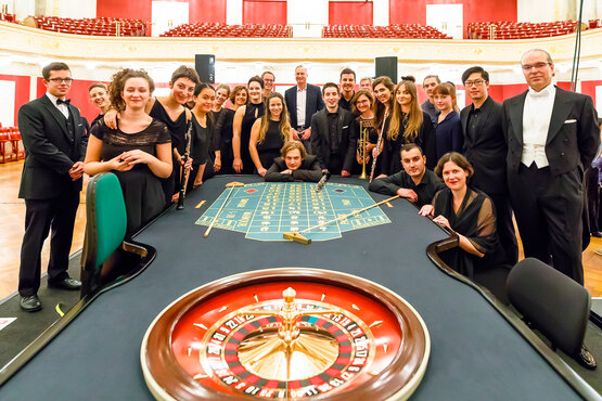 Die Mitwirkenden von "Casino Cage" © Markus Sepperer