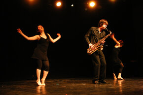 Performance von Manaho Shimokawa, Simon Sirec, Ana Germ und Johannes Schüchner (nicht im Bild)

