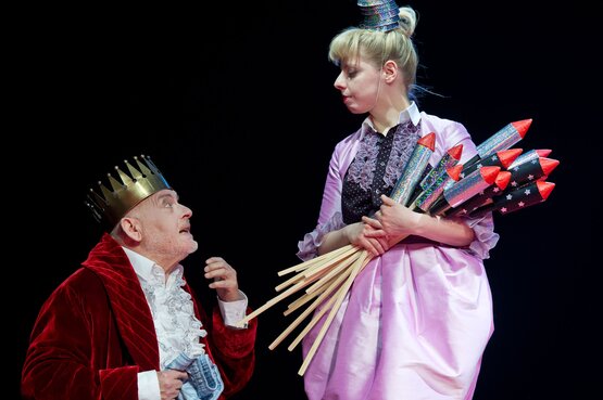 Horst Eder als Lear und Karin Lischka als Regan © Theater der Jugend
